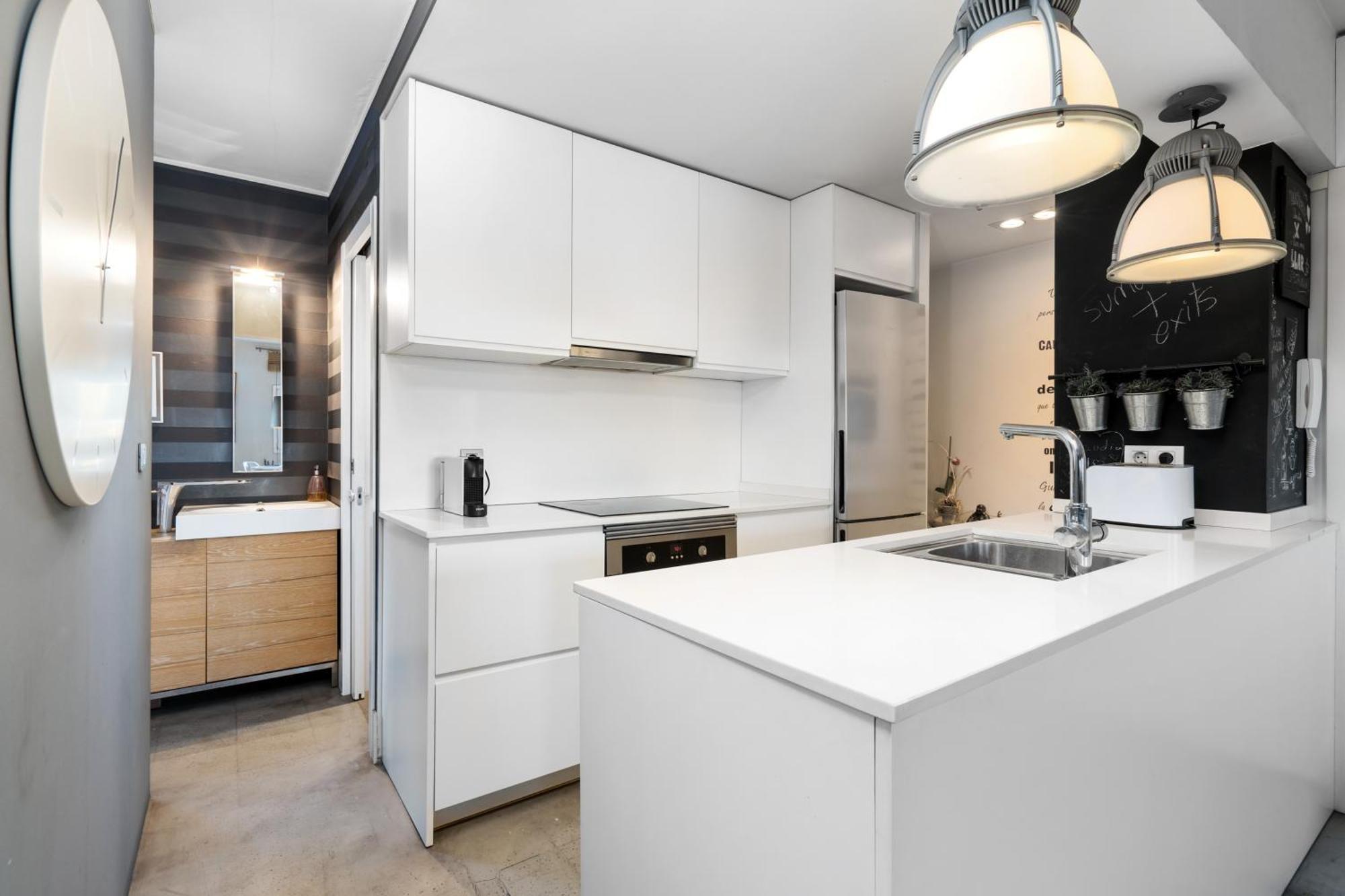 Bright Ferry Terminal & Ramblas Apartamento